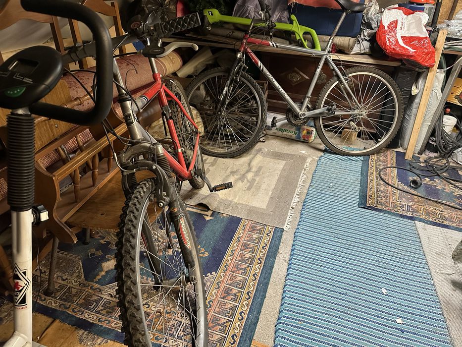 Vende - se varias bicicltas