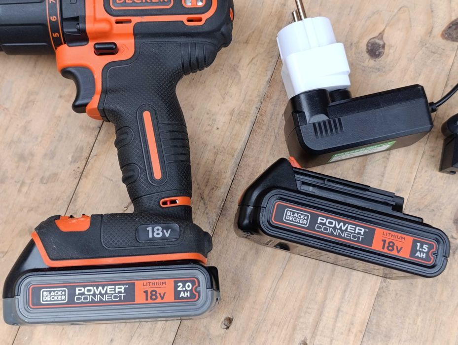 Wkrętarka wiertarka Black Decker 18V z udarem 2 akumulatory ładowarka