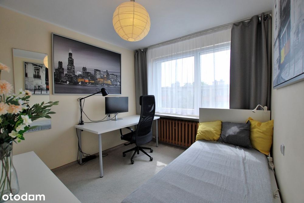 Os. Albertńskie, 2 pokoje, osbna kuchnia, balkon, piwnica.