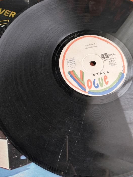 Maxi-Single Vinyl Record Space435729143620577283