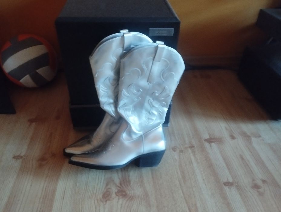 Kostium marynarka i spodnie plus kozaki damskie rozmiar 38