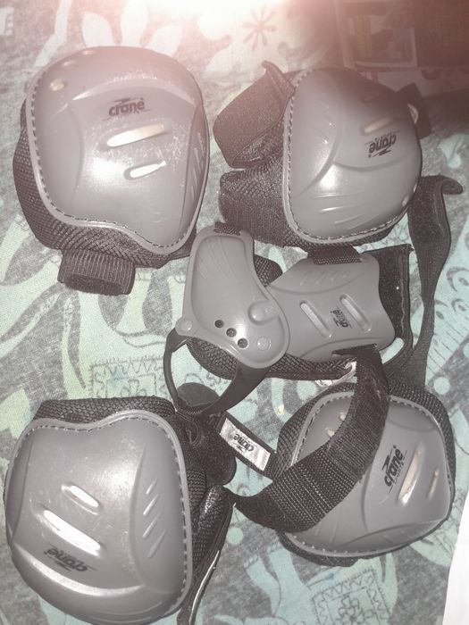 Bicicleta+ trotinete+ 2 pares de patins em linha+ proteccoes 20€