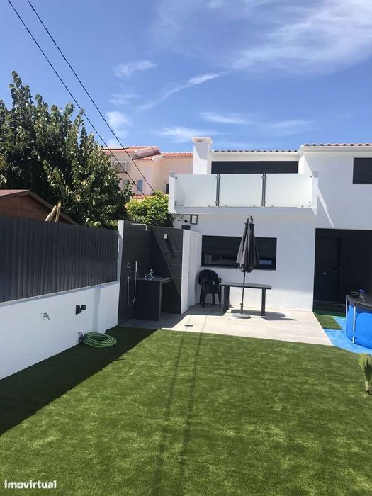 Moradia T3 com Terraço, garagem e jardim
