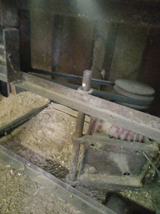 Електро фрезерний деревообробний станок