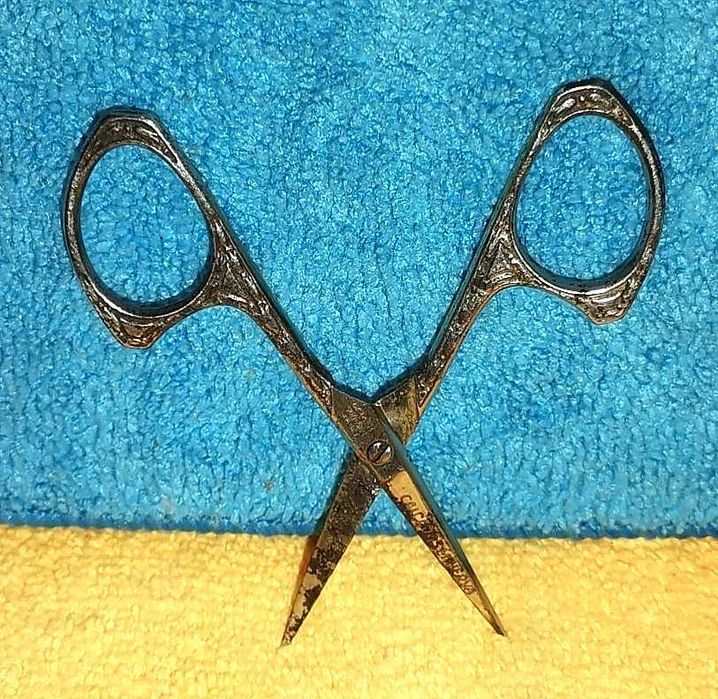 Tesoura de Costura Arte Nova Gathen Solingen Alemanha