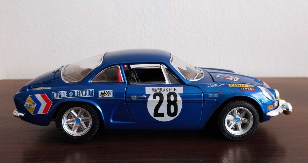 Burago Модель 1:16 Авто Renault Alpine А110 Авторалли Мarrakech 1971