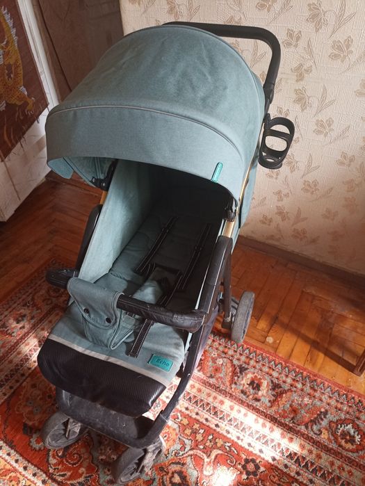 Прогулянкова коляска CARRELLO ECHO