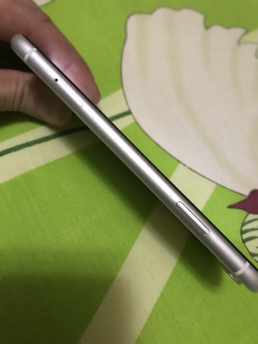 iPhone xr  на 128 gb