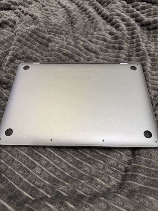 Macbook pro 2017 8/250