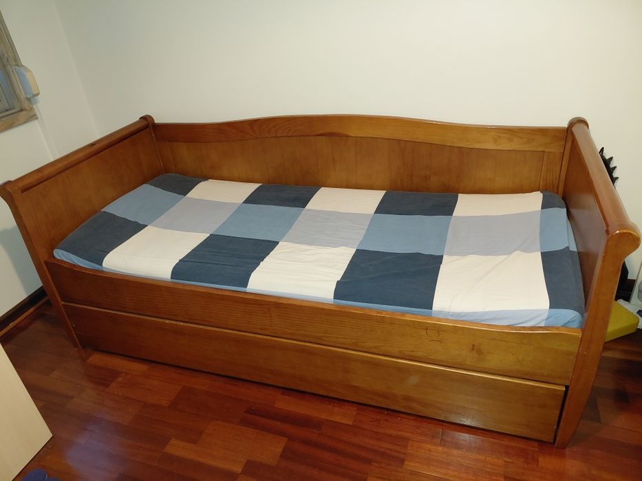 Cama de solteiro com gavetão