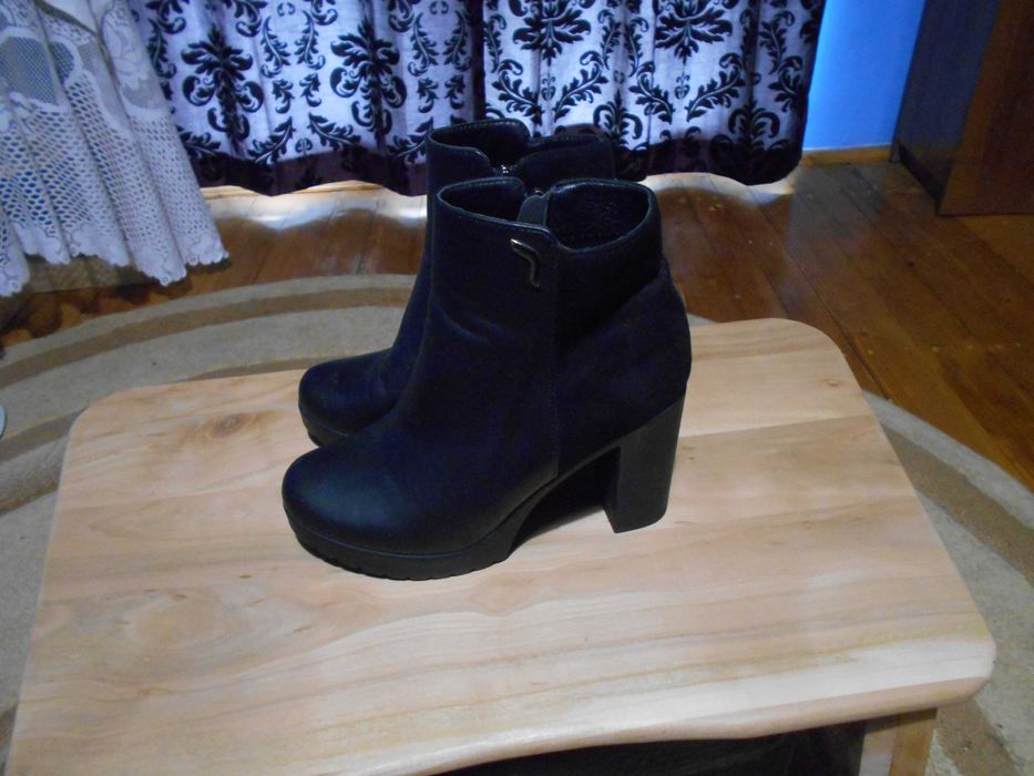 Жіноче взуття 38 р