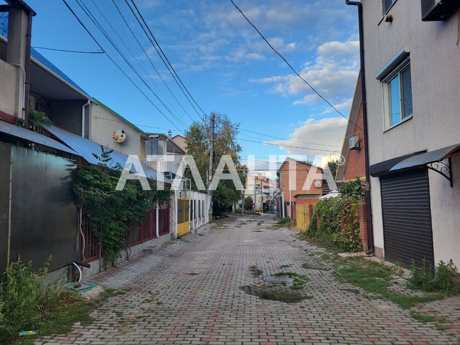 Дом-дача с мезонином возле моря, район Совиньона