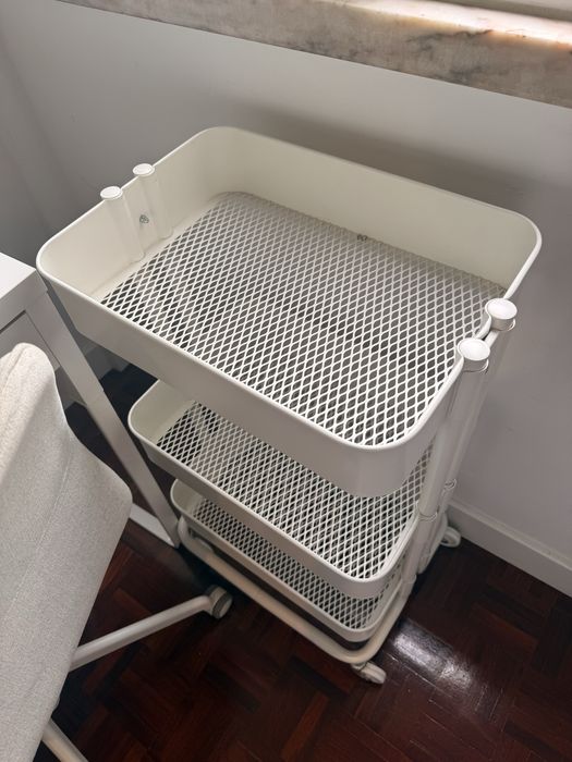 Vendo moveis para quarto ou escritorio