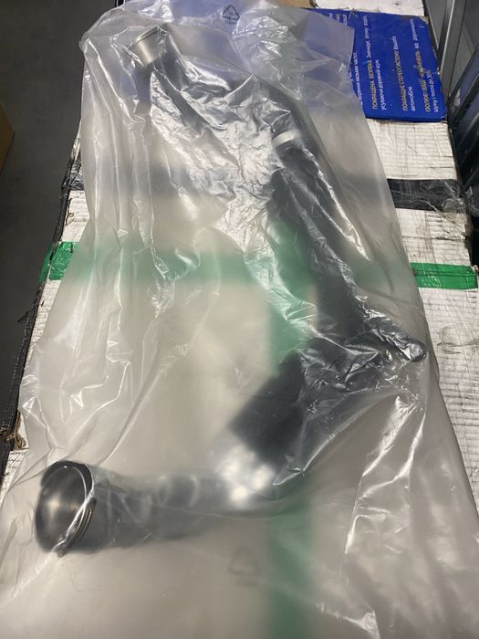 Патрубок интеркулера