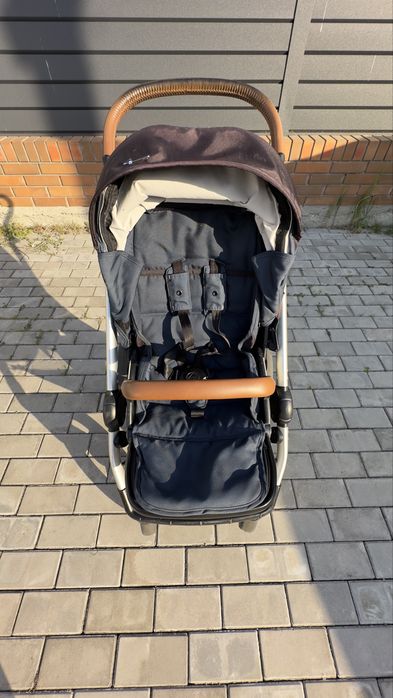Продам дитячу коляску Mutsy Evo 2 в 1 (2016 р.)