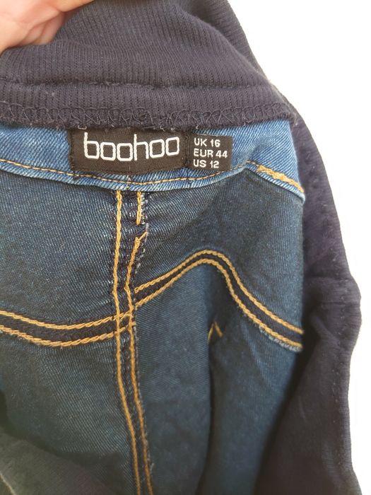 Bawełniane niebieskie spodnie dżinsowe ciążowe boohoo