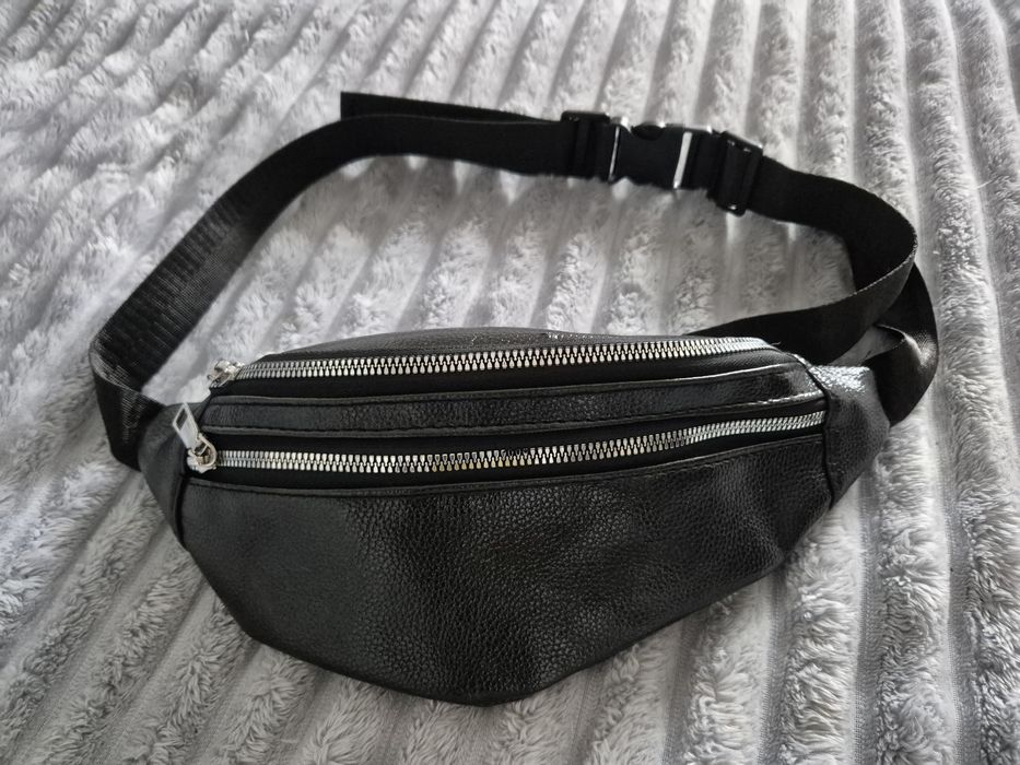 Czarna nerka połyskująca