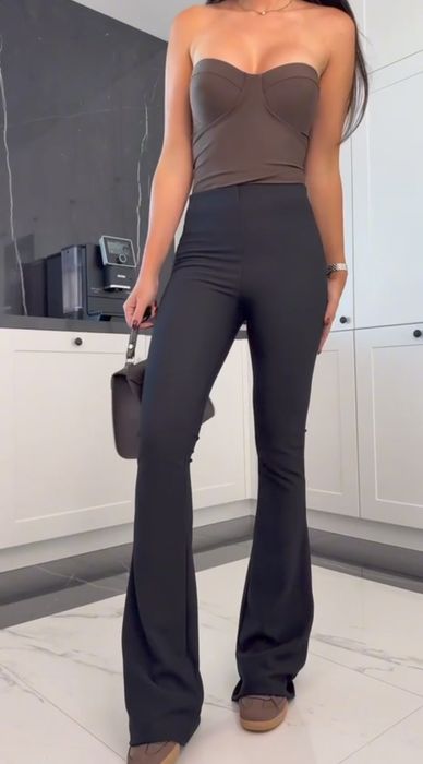 Жіночі базові кльош