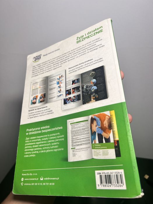 Żyje i działam bezpiecznie 1 klasa  technikum edb
