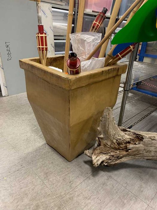 Cachepot grande, de chão, argila vidrada