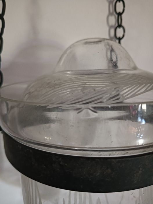 Candelabro em vidro suspenso