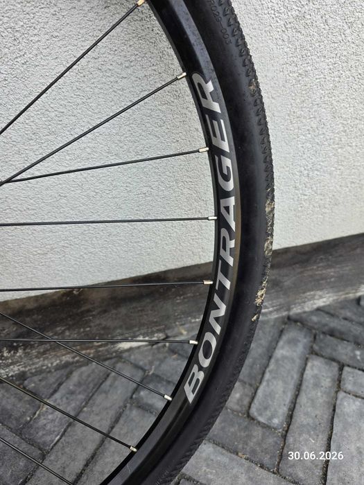Bontrager Connection koło rowerowe + opona GR1 Comp + kaseta Shimano