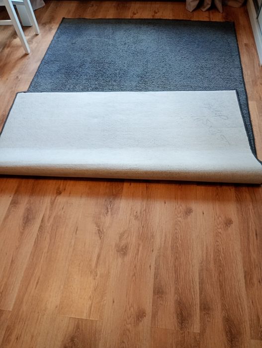 Wykładzina dywanowa 1,5m x 2,5m szara