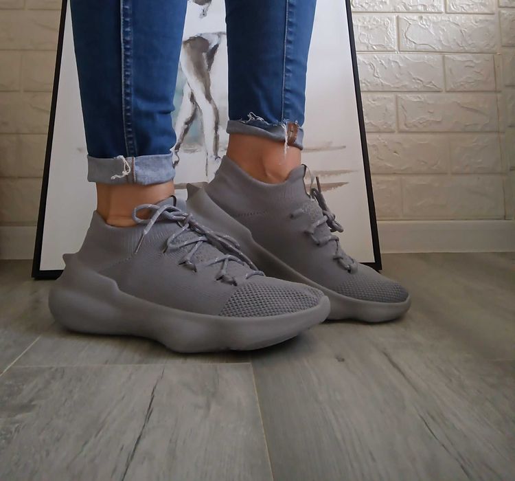 Sportowe obuwie damskie szare rozmiar 43-27.5