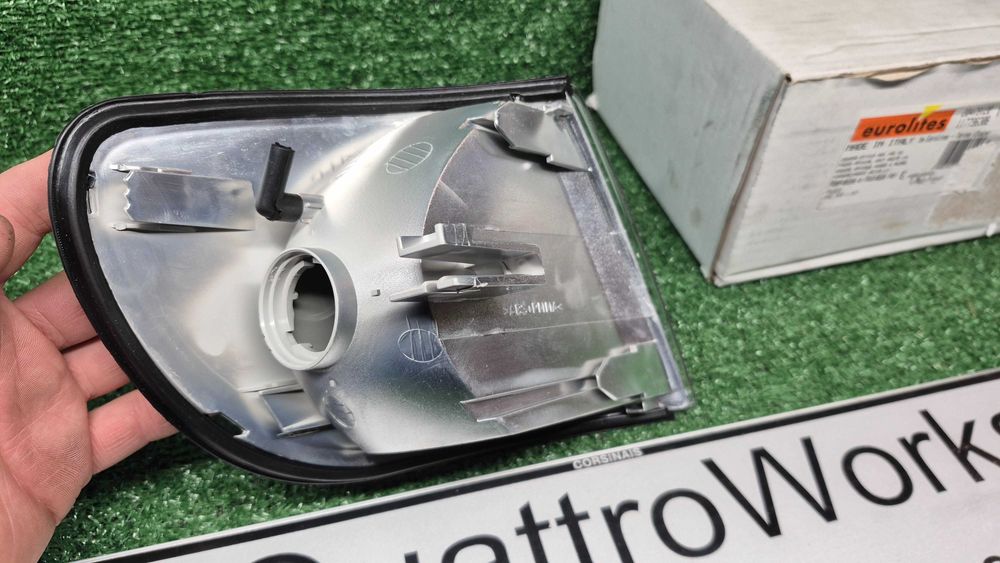 Pisca Farolim Frente Esquerdo Branco Audi A6 C4 1994 a 1998 Ref. 103F02201211 - Novo