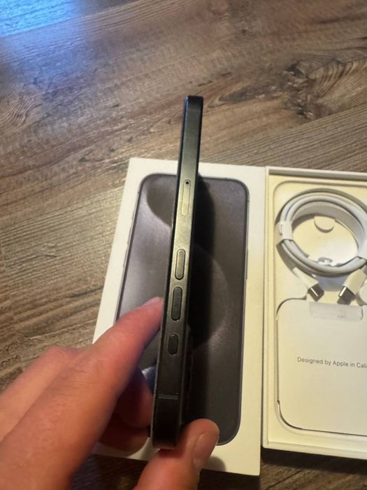 Iphone 15pro 128гб.