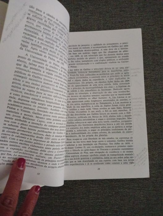 Livro de filosofia Galileu