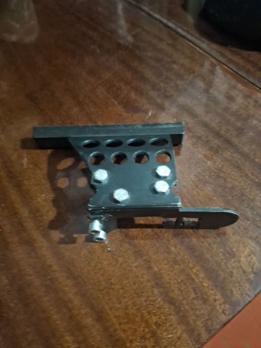 Бічний кронштейн Picatinny для АК