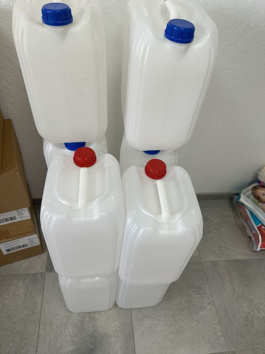 Каністри пластик метал нові!