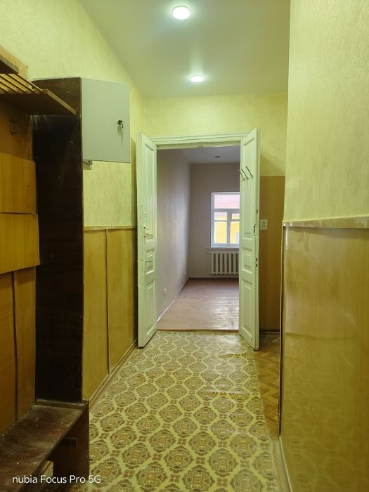 Продам квартиру у центрі міста Ромни