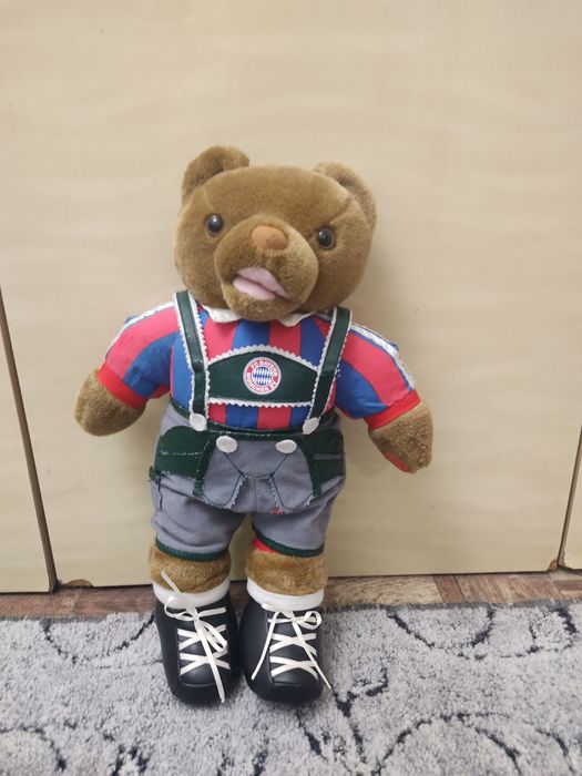 Продам мишку футбольный талисман немецкий
