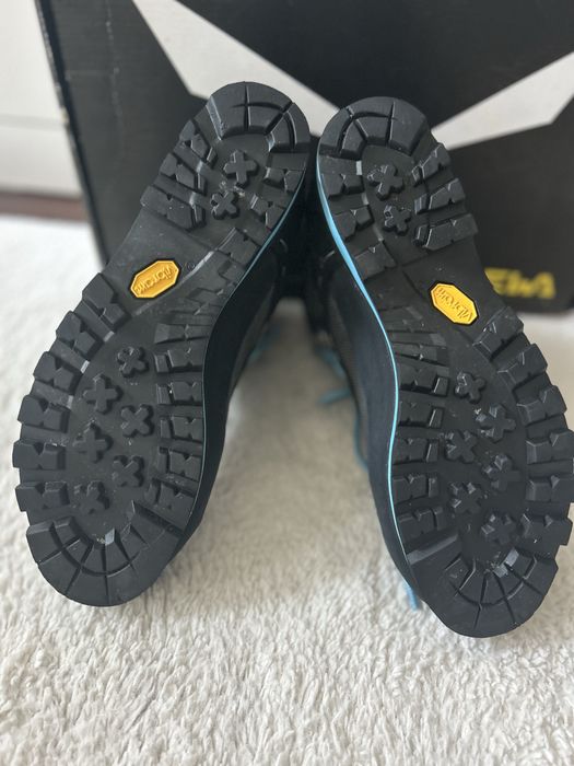 Buty wysokogórskie Salewa r.38  navy/blue