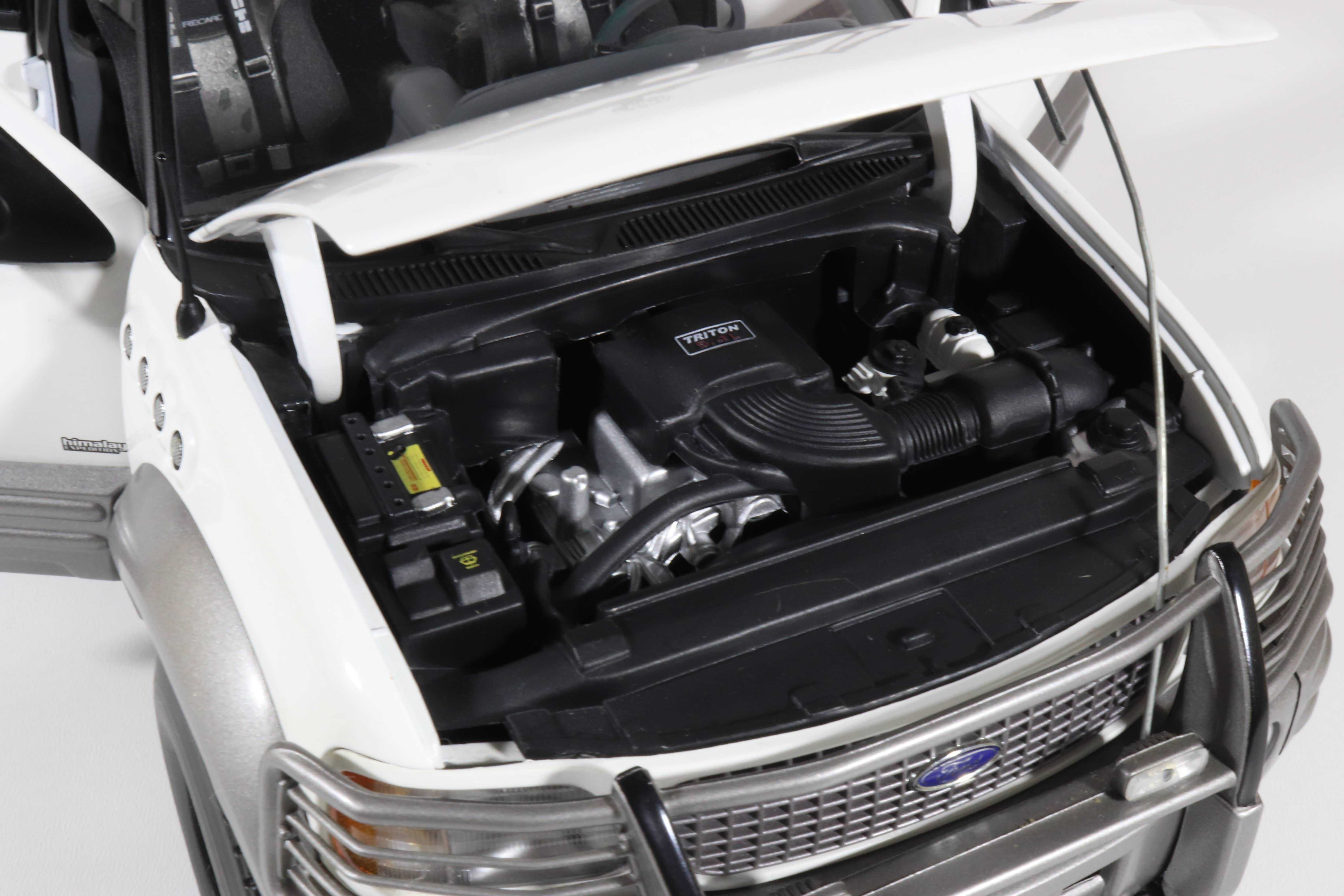 Раритет!!! Ford Expedition Himalaya масштабная модель Раритет!!! Ford Expedition Himalaya масштабная модель