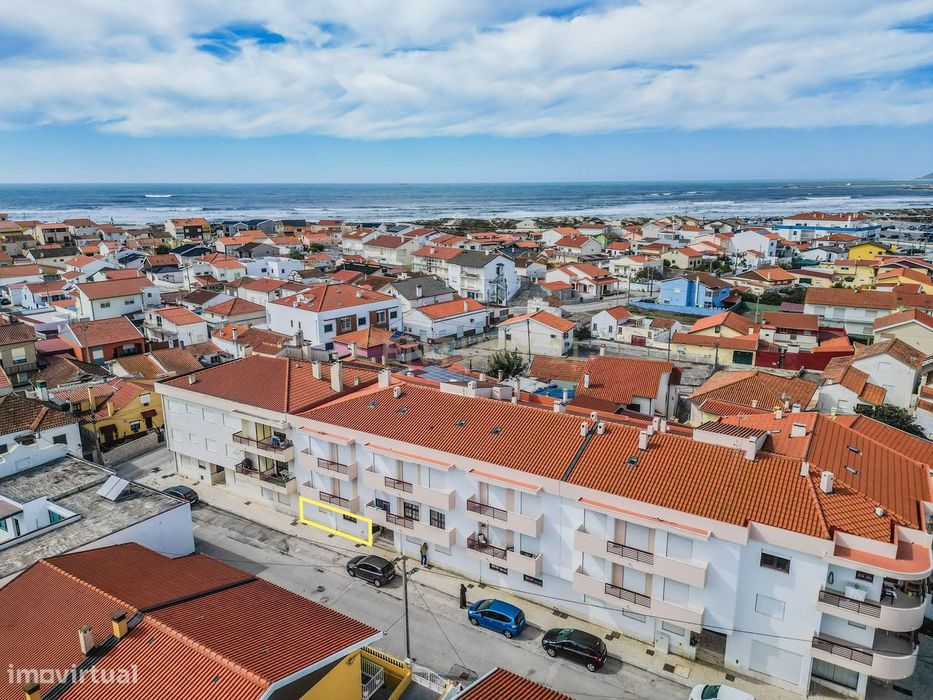 Apartamento T3 com terraço e garagem para 2 Carros, a 350 metros da Pr
