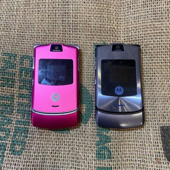 motorola razr v3 - Купить электронику - Цены на OLX.ua