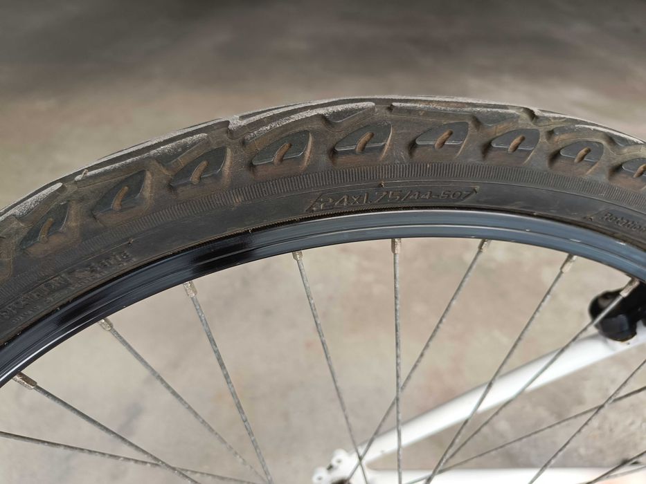 Bicicleta Roda 24 B'TWIN Poly 300 (9-13 anos)