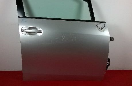 Porta Frente Direita 670010F020 - TOYOTA VERSO