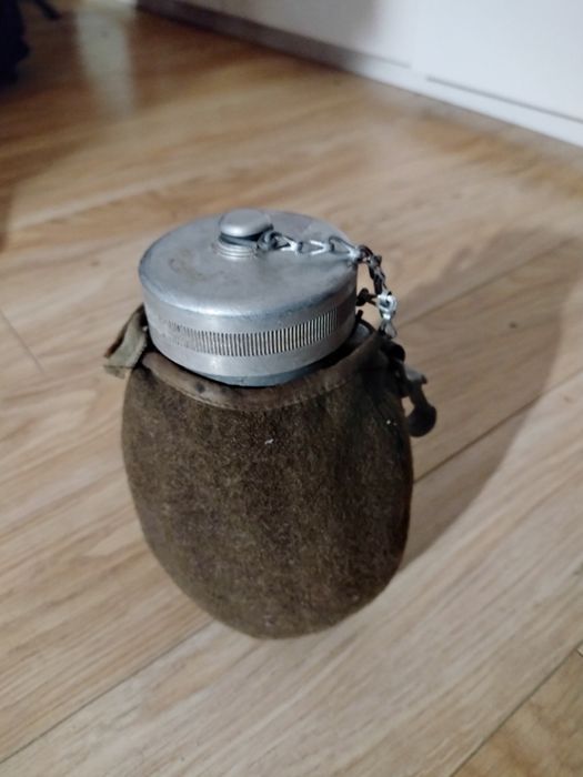 Manierka z pokrowcem