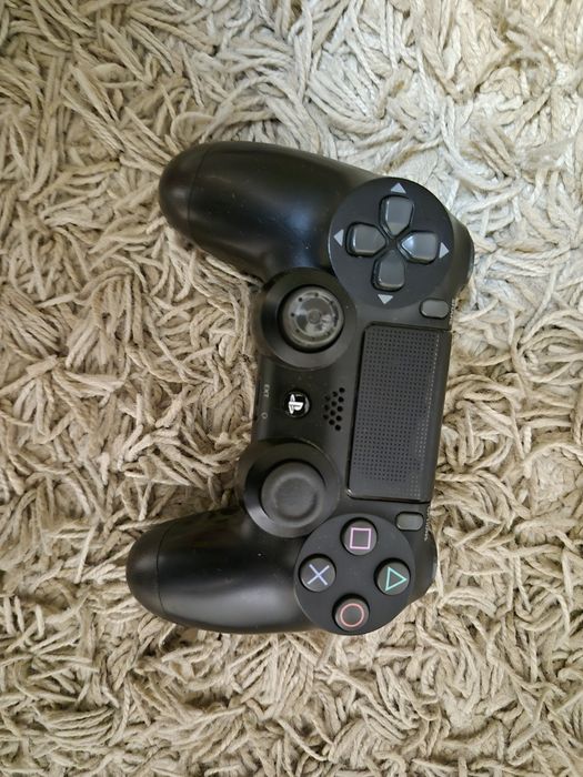 Ps4 pro 1tb Cuh 7208b GOLDHEN