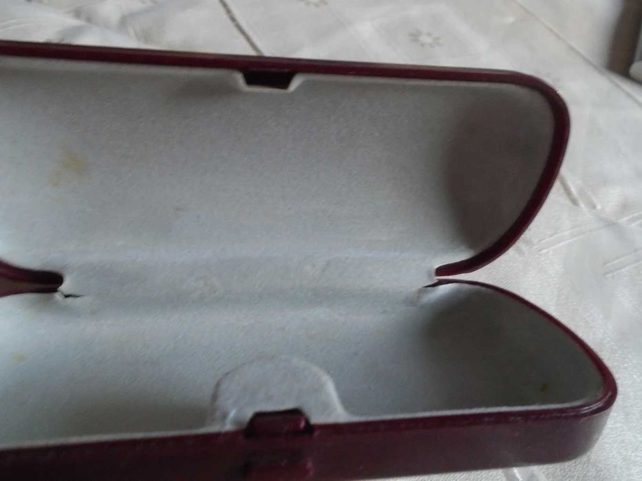 etui na okulary retro