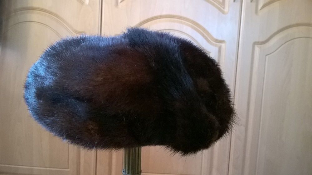 Beret Norka.