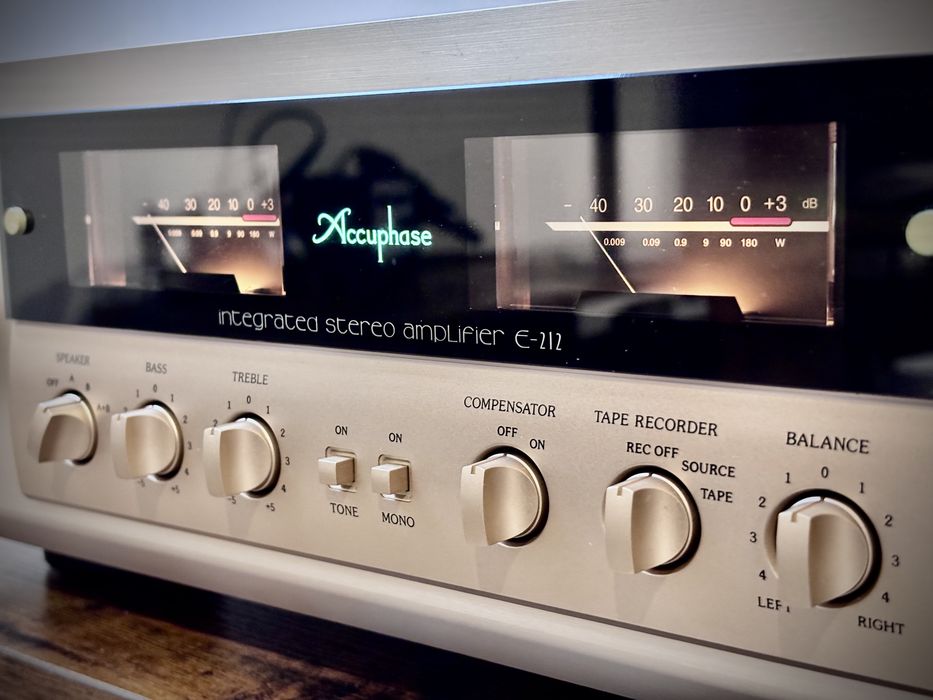 Accuphase E-212  – kultowy wzmacniacz high-end
