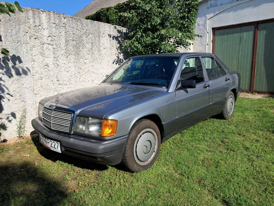 Mercedes-Benz Seria 190