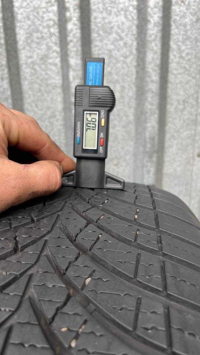Шини б/у 235 55 R17 GoodYear Vector 4Seasons Gen3