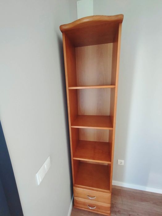 Estante em cerejeira