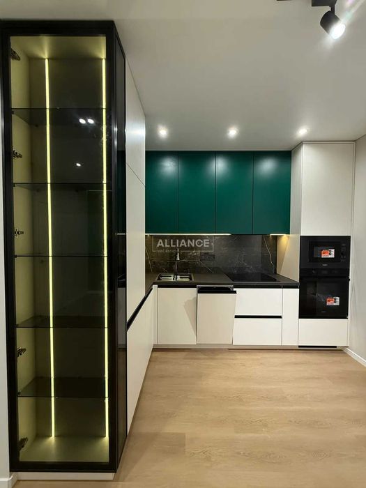 1.5к квартира! Біля озера. Manhattan